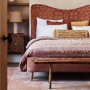 NWOT Anthropologie Lustered Velvet Alastair QUEEN Quilt In Peach